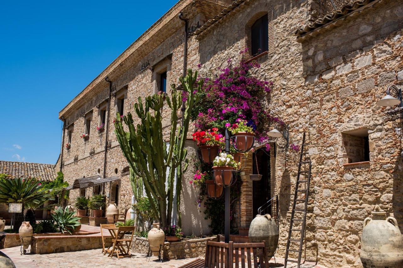 Agriturismo Vecchia Masseria Charme&Relax San Michele di Ganzaria Exterior photo